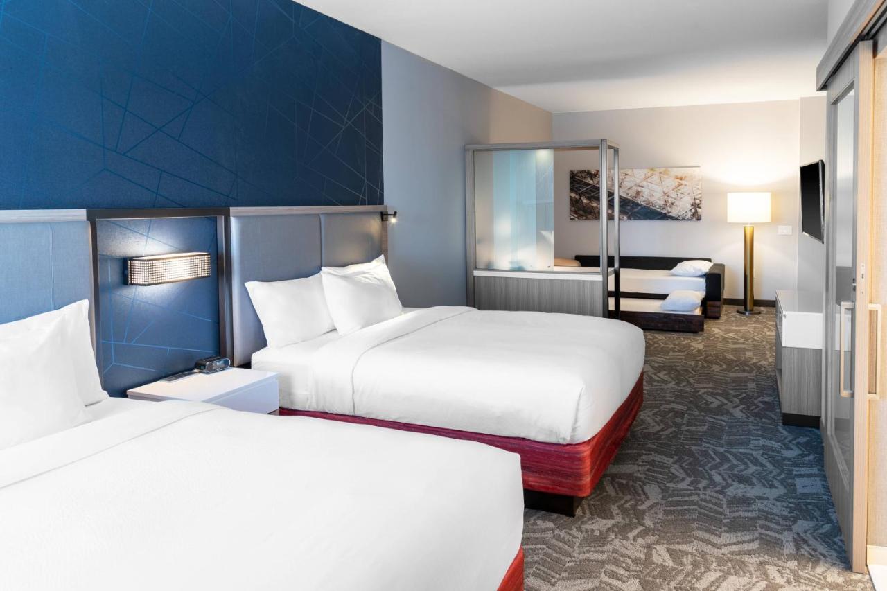 Springhill Suites By Marriott Overland Park Leawood Exterior photo